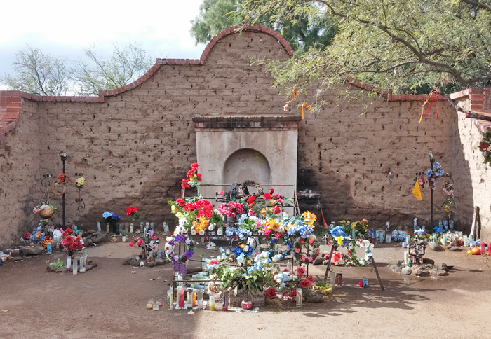El Tiradito "The Wishing Shrine", Tucson, Arizona [dailyblender.com]